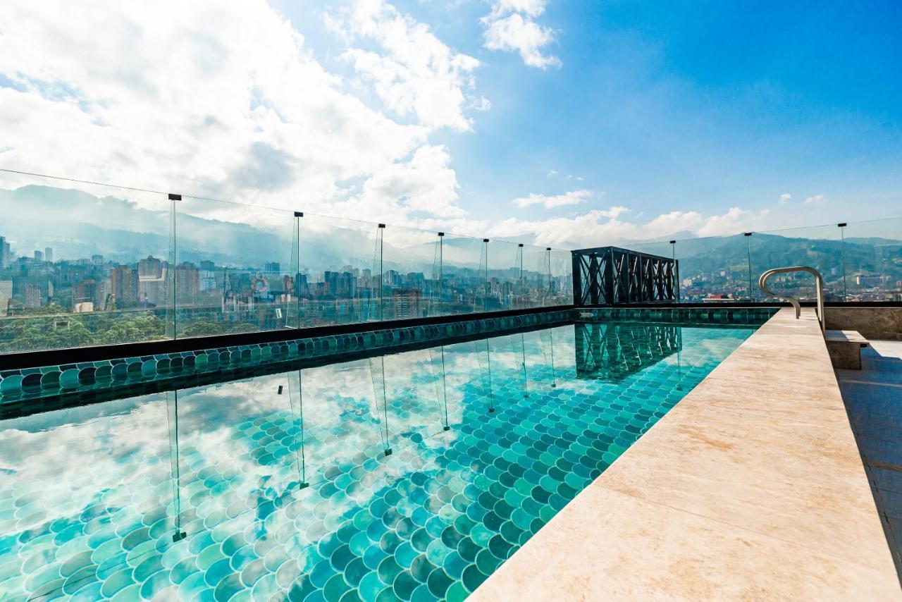 Hotel York Luxury Suites Medellin By Preferred Luaran gambar Rooftop pool