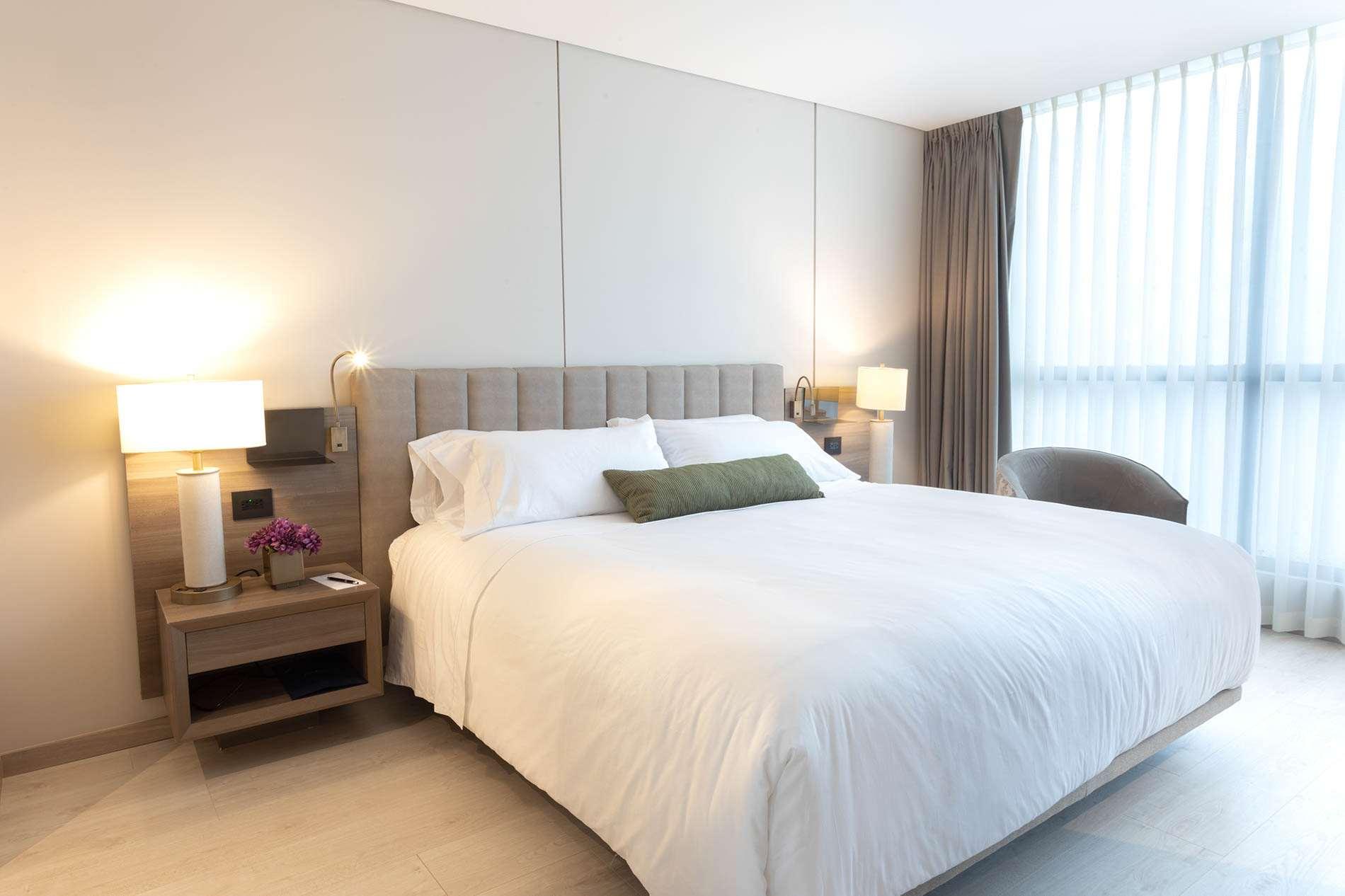 Hotel York Luxury Suites Medellin By Preferred Luaran gambar A bedroom at the hotel